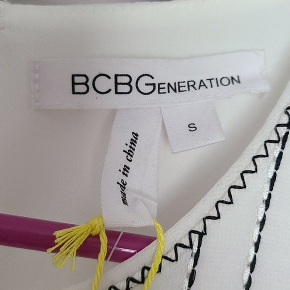 DELETING TOMORROW IF NOT SOLD! NWT BCBG Shift Dress - Picture 3 of 5